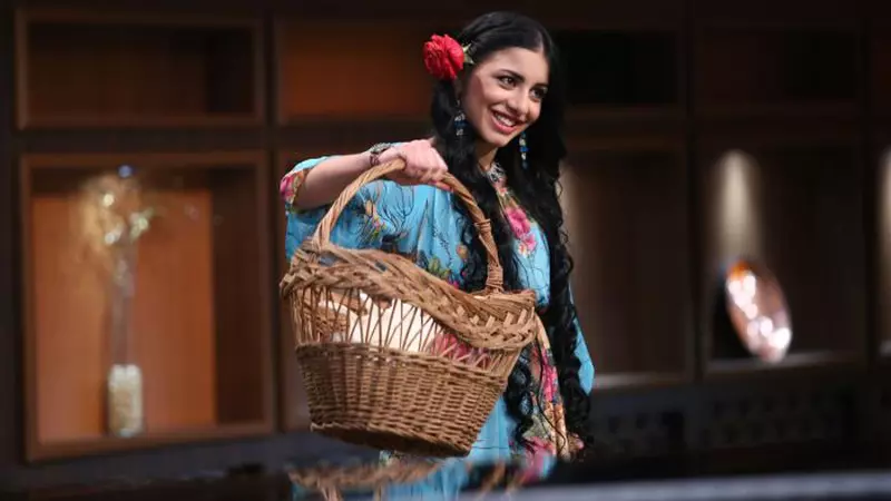 Cine e Malvina Ion, concurenta - ghicitoare de la "Chefi al cuțite" care i-a "dezlegat cununiile" lui Cătălin Scărlătescu. A absolvit doar 8 clase