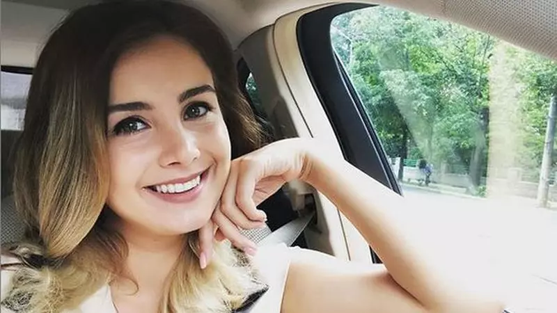 Cum arăta în copilărie Irina Tănase. Iubita lui Liviu Dragnea a împlinit 27 de ani, dar s-a serbat departe de partenerul ei