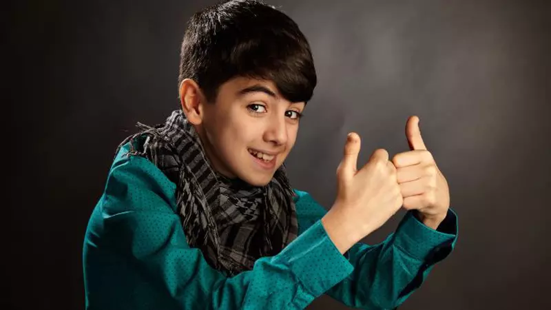 Transformarea fabuloasă a lui Omar Arnaout, copilul-minune de la Next Star. Era un copil plăpând, iar acum este o frumusețe de băiat!