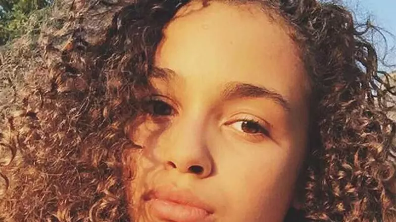 S-a aflat cum a murit Mya-Lecia Naylor, idolul adolescenților din UK. Avea 16 ani şi s-a crezut până acum că s-a sinucis / Mărturiile sfâşietoare ale părinţilor