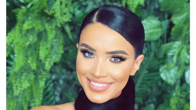 Adelina Pestrițu a dezvăluit cum își albește dinții cu doar 1 leu: ”Este un truc...” | EXCLUSIV