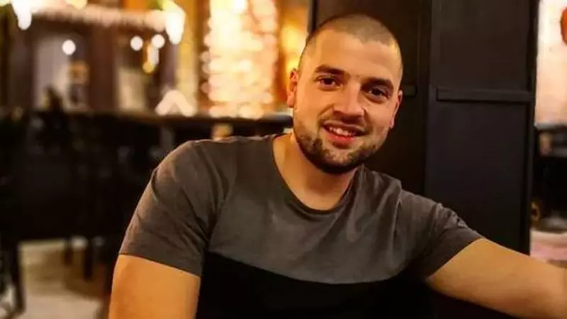 Bogdan de la Insula iubirii are o nouă iubită. Hannelore este istorie, o brunetă sexy i-a luat locul