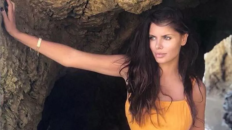 FOTO EXCLUSIV! Cum arăta Ileana Lazariuc în urmă cu 20 de ani, când i-a sucit mințile lui Ion Ion Țiriac. N-ai văzut femeie mai frumoasă!