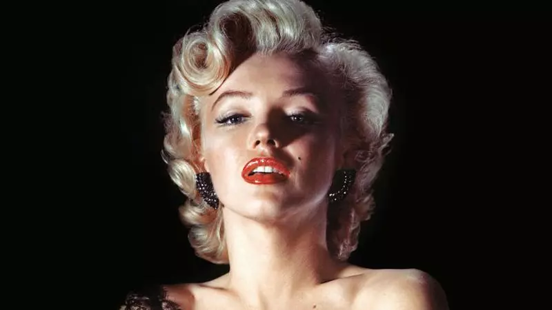 O boală ginecologică i-a distrus viața lui Marilyn Monroe. Cea mai faimoasă blondă a tuturor timpurilor suferea de endometrioză