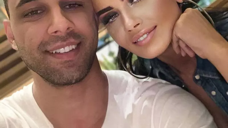 Soțul Oanei Zăvoranu, în tandrețuri cu altă femeie. Alex Ashraf a fost prins în fapt