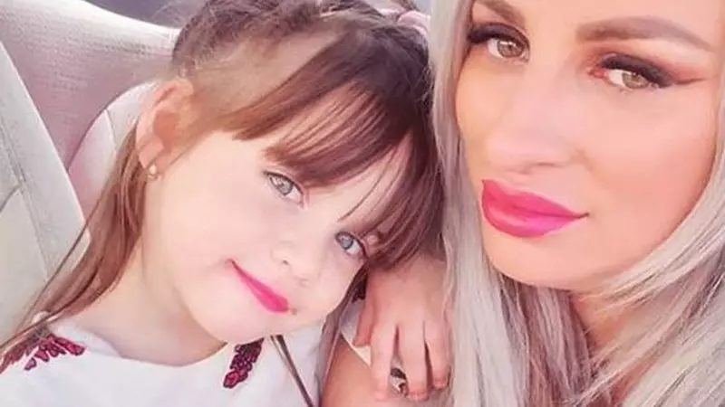 Incredibil ce fetiță frumoasă are Sânziana Buruiană! La trei ani, mama ei o duce la concursuri de Miss pentru copii