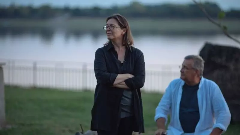 Mircea şi Maşa Dinescu au avut o căsnicie ca-n filmele romantice: „A fost fascinaţie reciprocă, am găsit în ea un port liniştit!”/ Soţia poetului a murit la doar 58 de ani