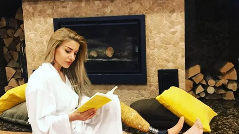 Cine este Stela Bizdu, femeia care a rămas fără un picior în urma unui accident și a devenit influencer: „Nu e un handicap, e o frumusețe altfel!”