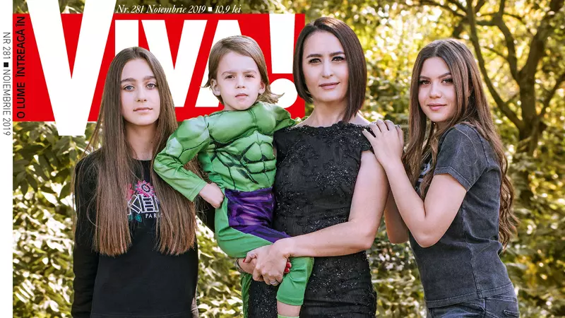 Amalia Năstase, pe coperta VIVA! de noiembrie, alături de cei trei copii! A slăbit 32 kg și a îmbrăcat aceeași rochie din 2012