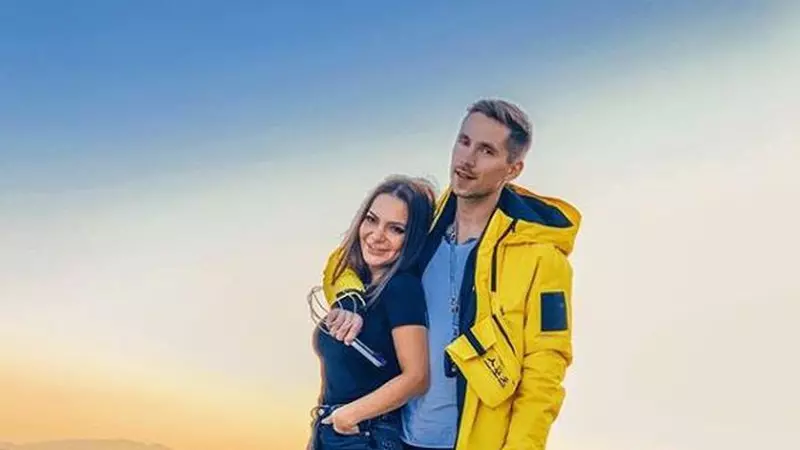 Andreea Antonescu s-a despărțit de Ștefan Manolache, după o lună de relație