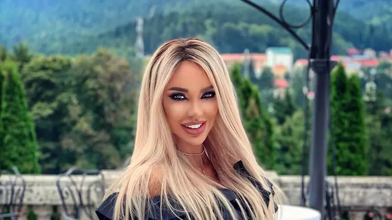 Bianca Drăgușanu a vrut să se arunce în fața mașinilor, după o ceartă aprinsă cu Alex Bodi