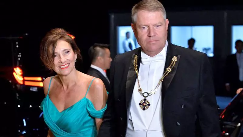 Cum a început povestea de dragoste dintre Klaus Iohannis și soția lui: ”Chimia dintre noi depăşeşte orice descriere”