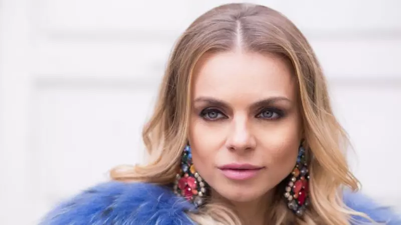 Jojo are un brad inedit pentru Crăciun, realizat din placaj: „Este frumos, practic și nu poluează!”