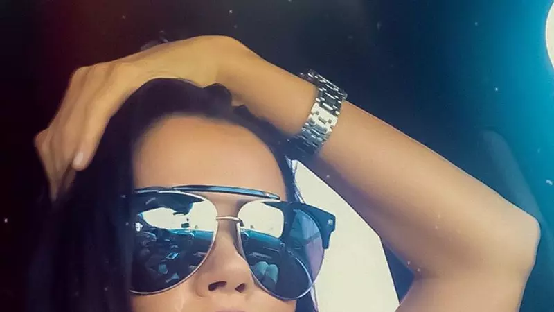 Oana Zăvoranu s-a pozat în lenjerie intimă la solar. Cum arată la 46 de ani