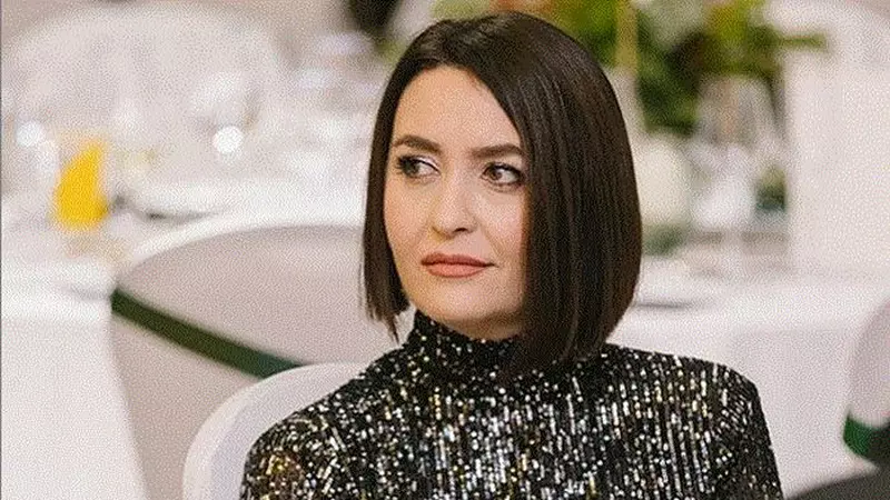 Amalia Năstase, schimbări uriașe de stil după ce a slăbit 30 de kilograme. A apărut cu un decolteu absolut amețitor!