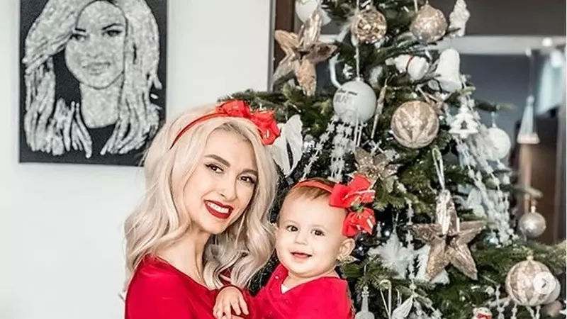 2019, anul în care cele mai multe vedete au devenit mame! 19 celebrități din România au născut!