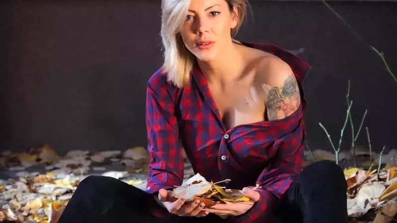 Daniela Oloș, fosta iubită a lui Adrian Cristea, a fost lovită de tren. Are răni grave la cap