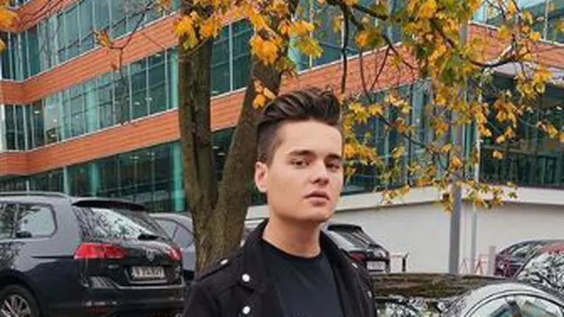 Selly a făcut accident. Mașina de 70.000 de euro a fost grav avariată