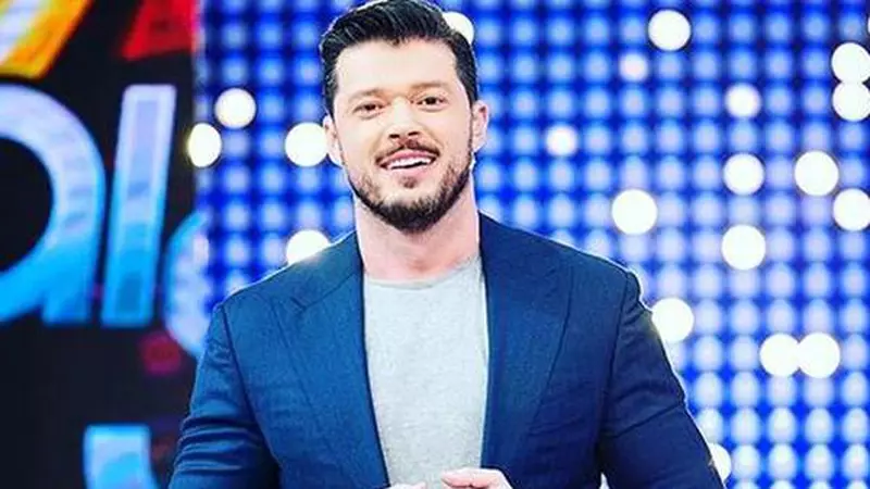 Trecutul neștiut al lui Victor Slav. La 19 ani, era manechin! Cum a ajuns să lucreze în televiziune