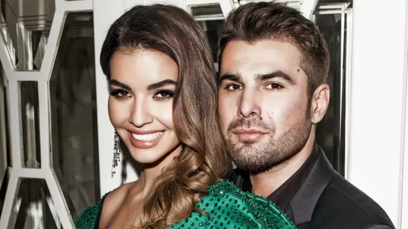 Ce simpatic este băiețelul lui Adrian Mutu la aproape 3 ani! Sportivul și soția sa și-au dus copilul în vacanță