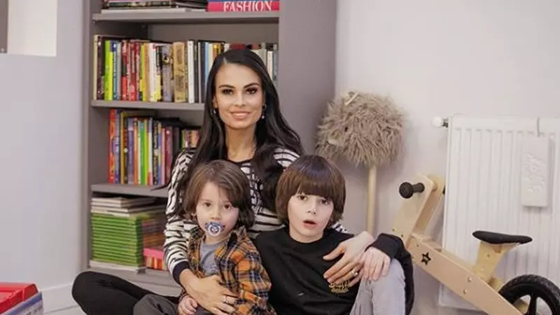 Anca Serea și Adi Sînă au datorii de mii de euro. Nu își mai permit să plătească școala copiilor