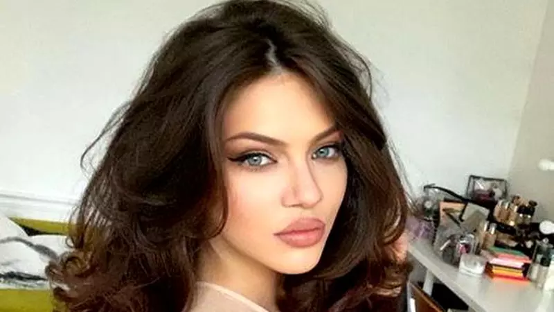 Cristina Ich, la un pas să fie bătută de un rus. Alex Pițurcă a lasat-o singură în aeroport și a plecat spre o altă destinație. „Nu vreți să știți prin câte am trecut”