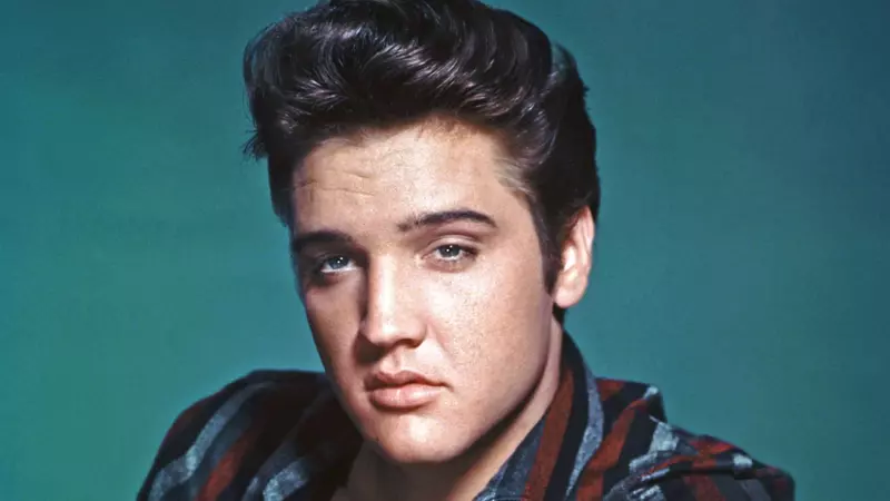 Care este adevărata cauză a morții lui Elvis Presley. Regele Rock'n'Roll-ului nu a făcut infarct!