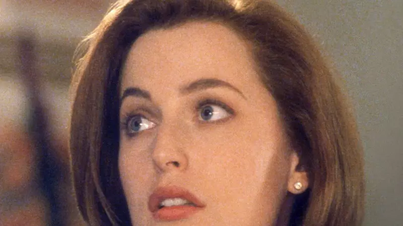 Ți-o mai amintești pe Scully din "Dosarele X"? La 51 de ani, actrița e greu de recunoscut!