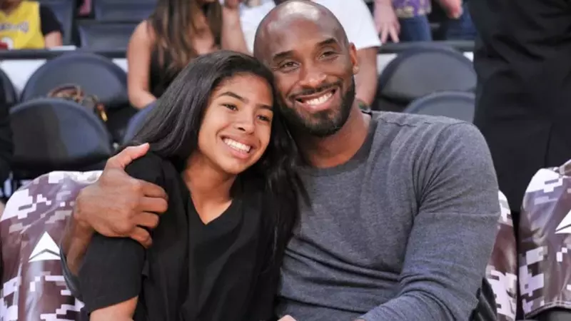 Cine se mai afla în elicopterul prăbușit, în care au murit Kobe Bryant și fiica lui de 13 ani, Gianna. Alte 7 persoane, copii și părinții lor, și-au pierdut viața!
