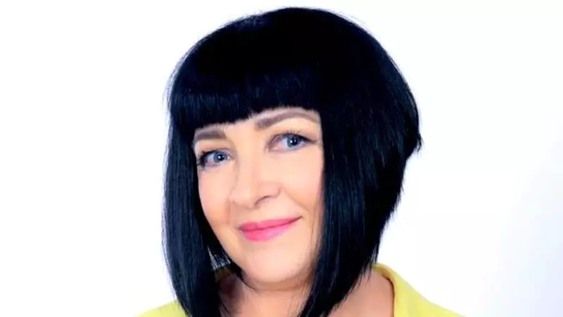 Imagini de colecție. Cum arăta Neti Sandu la 18 ani: avea exact aceeași tunsoare ca acum!