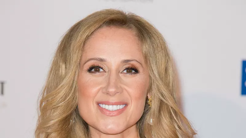 Lara Fabian, dată în judecată de organizatorii concertului de la București pentru „acuzația falsă”. Artista a anulat concertul pentru a doua oară consecutiv!