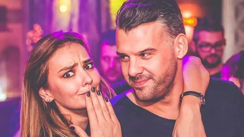 Roxana Ionescu și Tinu Vidaicu s-au căsătorit în mare secret. Primele imagini de la cununia civilă