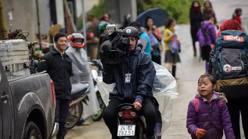 ASIA EXPRESS, o cursă nebună și pentru cei care filmează show-ul, nu doar pentru vedete. Ce salariu are un cameraman de la emisiune