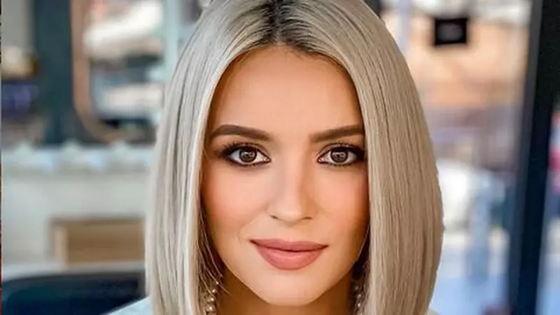 Diana Dumitrescu, gazda emisiunii ”Mireasa”, criticată tot mai des de alte mămici pe Internet: ”Am blocat unele persoane și o voi face tot mai des”