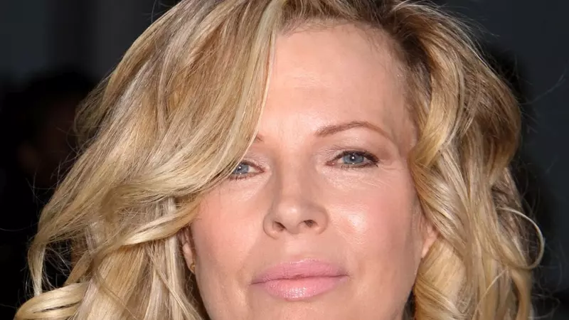 Kim Basinger, greu de recunoscut din cauza operațiilor estetice. Cum arată la 66 de ani una dintre cele mai sexy actrițe din istoria Hollywood-ului!
