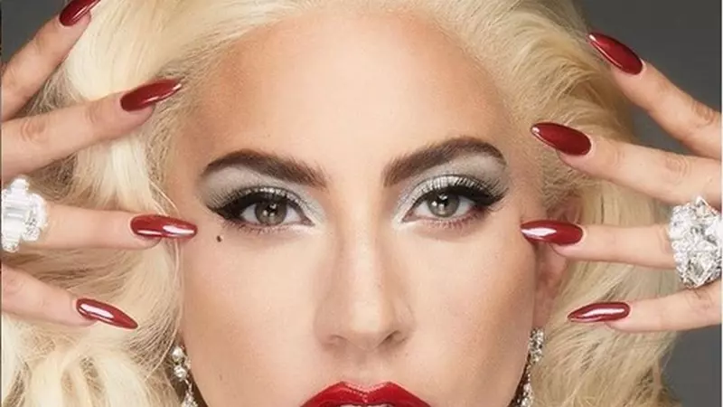 Lady Gaga, de 6 zile la autoizolare, alături de noul iubit, de teama coronavirusului! "Încercați să nu dați virusul mai departe"