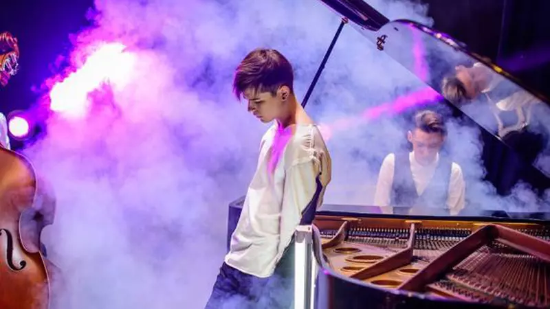 De ce s-ar fi sinucis Cătălin Caragea, solistul trupei 7Klase. Părinții artistului nu vor ajunge la înmormântare. „Dumnezeu să-ți odihnească sufletul, feciorașule”