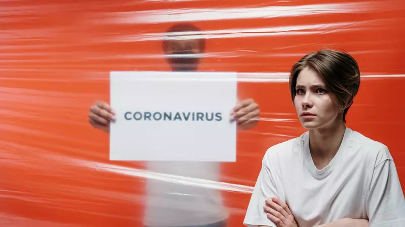 Frica de îmbolnăvire cu noul coronavirus te paralizează? Metode eficiente prin care poate fi combătută anxietatea