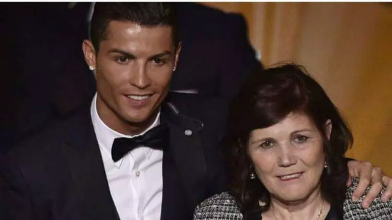 Mama lui Cristiano Ronaldo a suferit un atac cerebral