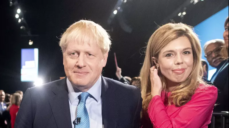 Boris Johnson, premierul Marii Britanii, a devenit tată! Logodnica lui, cu 22 de ani mai tânără decât el, a născut un băiețel