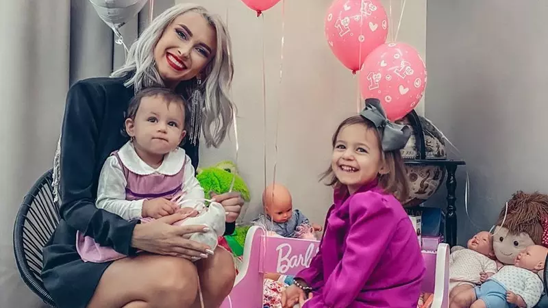 Andreea Bălan: "Un copil lipsit de mângâieri, aprecieri și iubire, va deveni un adult flămând". A fost acuzată că și-ar ataca subtil fostul soț. Răspunsul tranșant al artistei