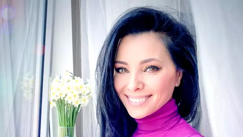 Corina Caragea, la datorie în plină pandemie! Cum se protejează de coronavirus, la job și acasă: "Păstrez distanța și dezinfectez cât de mult pot". Vedeta și-a descoperit o nouă pasiune, în izolare! INTERVIU