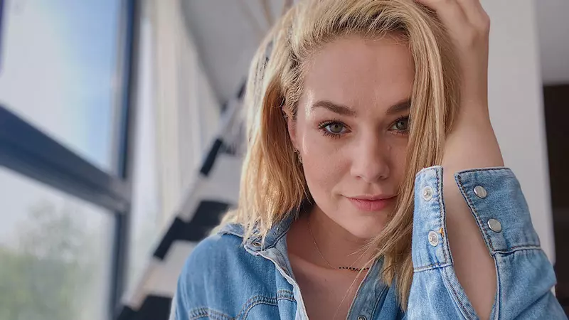 Feli Donose nu a stat degeaba în izolare! Artista a lansat piesa "Împreună":„Din situațiile grele învățăm cele mai importante lecții”