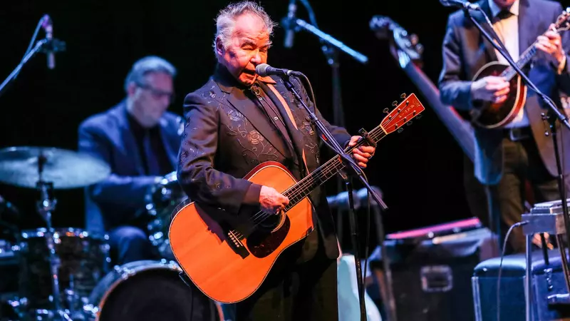 Legendarul cântăreț John Prine a murit de coronavirus după ce a învins cancerul de două ori!