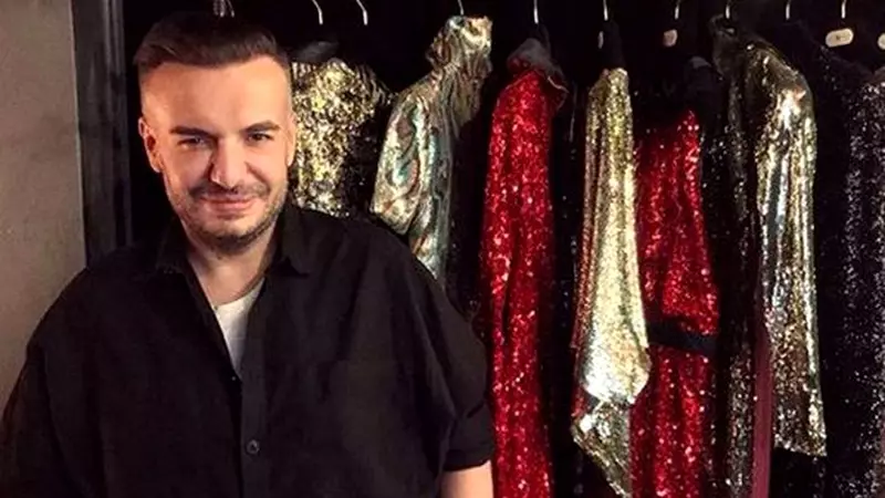 S-a împlinit un an de la moartea lui Răzvan Ciobanu. Mama designerului nu-și găsește alinarea: ”Este o zi prea tristă, nu mă simt bine”