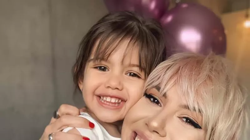 Sore a refuzat mereu să vorbească despre tatăl copilului ei. Ce răspuns a dat atunci când fanii au întrebat-o dacă mai sunt împreună: "Intimitatea este un lucru prețios"