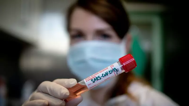 Scăpăm de coronavirus la vară? Cercetătorii au vești proaste: ”Sosirea anotimpului cald nu va stopa epidemia”