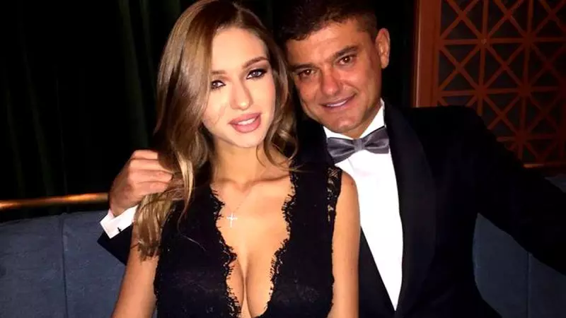 Laura Dincă și-a sărbătorit tatăl în casa iubitului ei, Cristian Boureanu. Viitorii socri ai omului de afaceri sunt de o vârstă cu el!