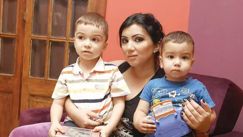 Adriana Bahmuțeanu suferă de dorul copiilor ei, pe care nu i-a mai văzut de două luni: „Silviu nu i-a mai lăsat să vină la mine. I-am îmbrățișat prin gardul de fier”