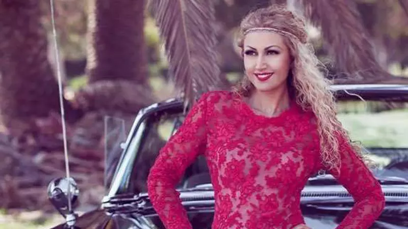 Secretul siluetei Anamariei Ferentz. La 45 de ani, artista are un corp de invidiat! Imagini hot din noul videoclip, pe care l-a filmat în izolare